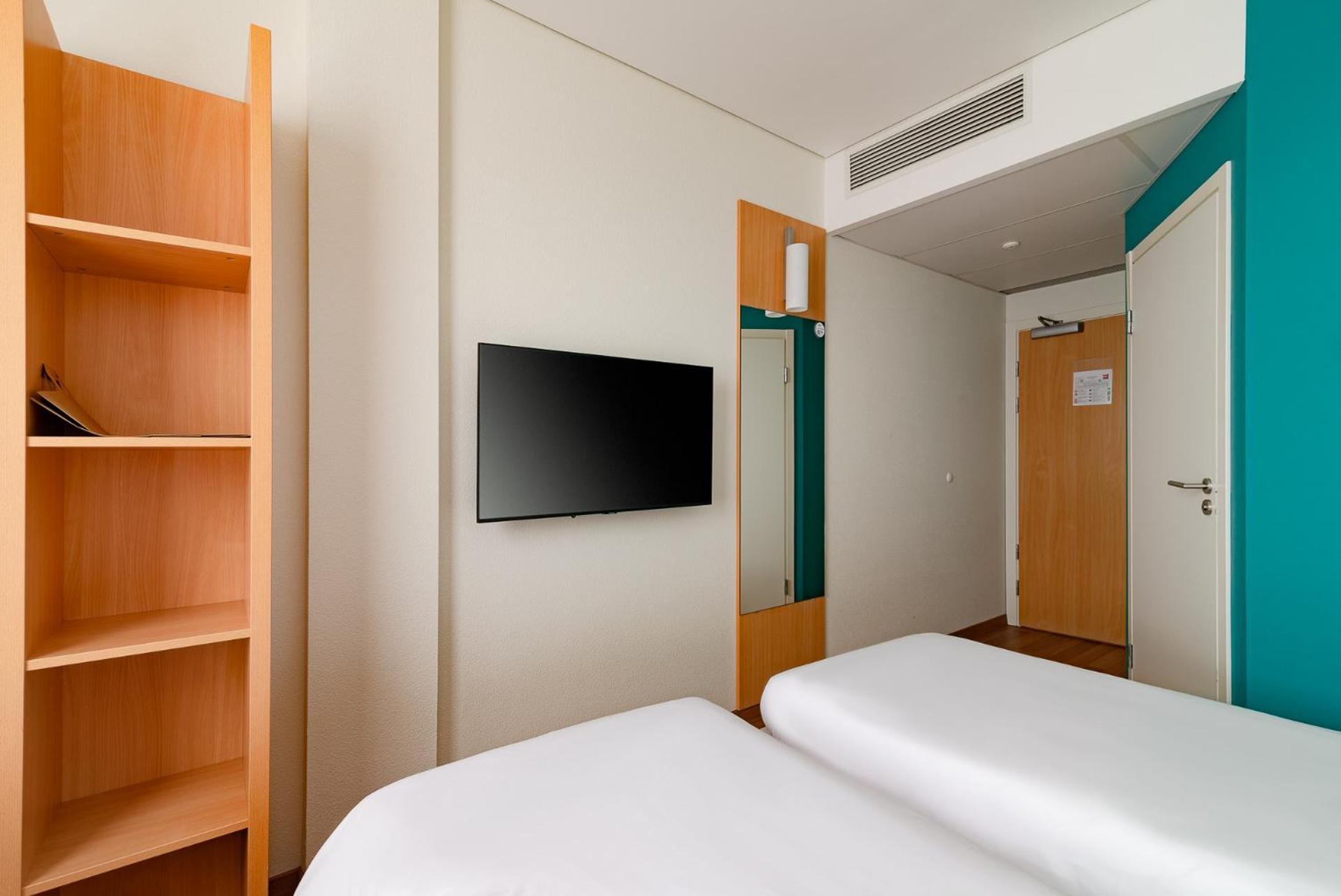 Ibis Kaunas Centre Exterior photo